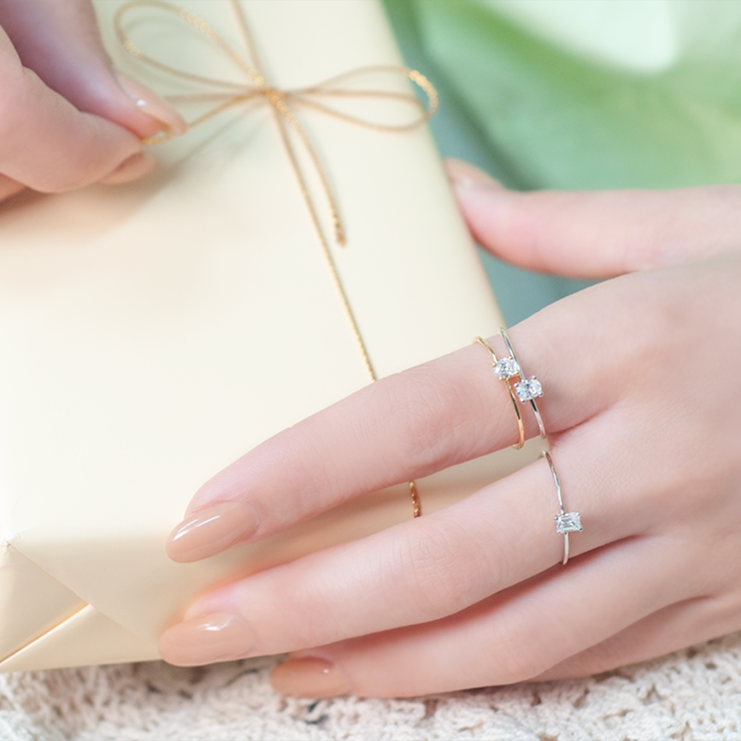 Pear shaped solitaire ring
